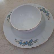 کتری و ظروف اشپزخانه