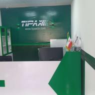 دارای گواهی نامه خودرو و موتور داشته باشد