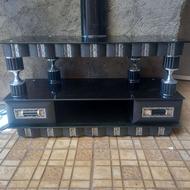 میزتلویزیون بسیارتمیزوقشنگ