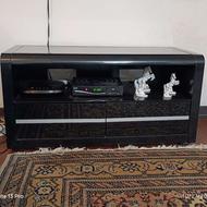 فروش میز زیر تلویزیونی مشکی با رویه شیشه‌ای