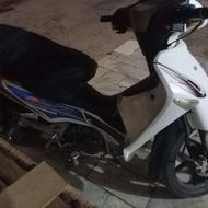 فروشی معامله هم میزنم با بجاج یا هندا