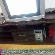 ساعت ایستاده و میزتلوزیون و کمد لباس و دراور