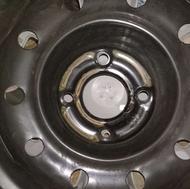 رینگ 15 با قالپاق