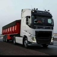 شاگرد برای کار رو تریلی