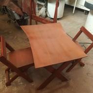 میز وصندلی چوبی