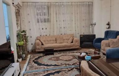 یک واحد آپارتمان 71 متر دوخوابه دارای آسانسور و پارکینک.