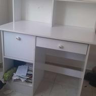 میزتحریر سالم بدون خط و خش سفید زیبا