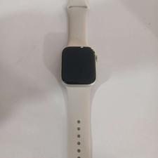 اپل واچ سری9 رنگ استار لایت