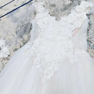 لباس عروس سایز نسبتا کوچیک 36تا38 ،در حد نو فقط یکبارتن خورد