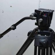 سه پایه فیلمبرداری حرفه ایی مانفردو 501