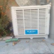 کولر پایین زن