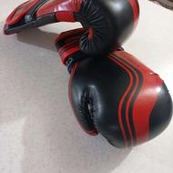 دستکش بیار نو کلا دو دفعه رفته تو دست چسب های خیلی قوی هم دا