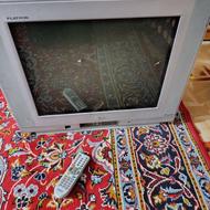 تلویزیون رنگی یک دستگاه دیجیتال و آنتن هوایی به همراه تقویتی