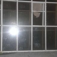 پنجره شیشه بند