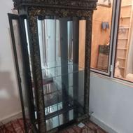 بوفه چوبی در هد نوع بااینه بزرگ