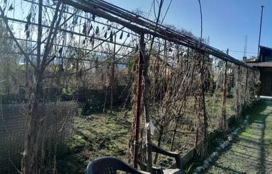 محوطه4.3متر185متر فنداسیون ستون انتظار 57متر بنا.راه دوطرف