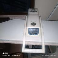 اتو پرس بزرگ پایه دار برندسوپراایف خیلی تمیز