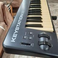 میدی کنترلر M-Audio Keystation 88 با پدال فلزی