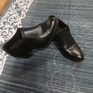 کفش چرمی یدونه هم مجلسی ارسال میکنم