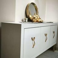 کنسول رنگ سفید شاین دار