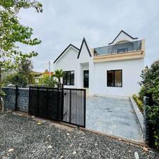 دوبلکس نما انگلیسی/متفاوت و زیبا/بهدشت جنگلی