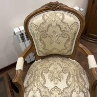 9عدد صندلی استیل کنده کاری شده و سه عدد میز