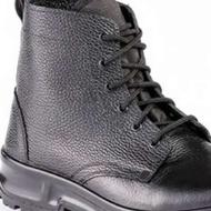 پوتین ساق کوتاه