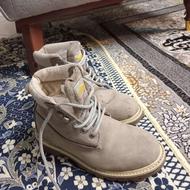 تعدادی نیم بوت در حدنو