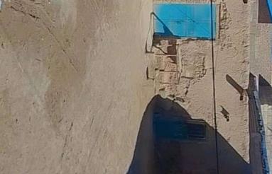 فروش فوری 300 متر منزل کلنگی دارای در ماشین رو آب برق دارد