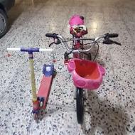 یک عدد دوچرخه و یک عدد اسکوتر دسته دوم تا 8سال