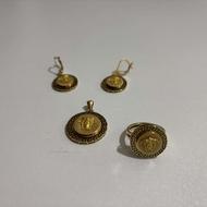 سرویس طلا ورساچه خیلی تمیز