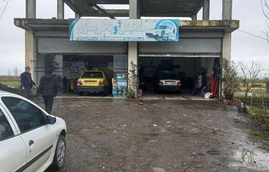 دو مغازه کنارهم دارای اب برق گاز کف سرامیک دارای شیشه سکوریت