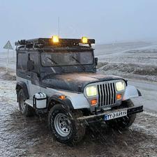 ماشین جیپ مدل 82