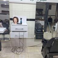 3عددمیز وآیینه آرایشگاه