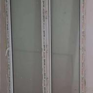 فروش فوری دربالکن و حیاط با یه عدد چهارچوب اهنی