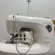 چرخ خیاطی سالم و تمیز