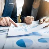 پذیرش همکار پاسخگوی استوری خانم/فروشگاه فروش توپ فوتبال