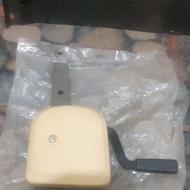 قفل صندلی و کف پایی فلزی پاترول