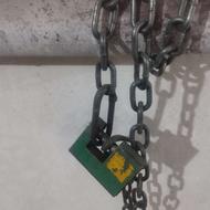 قفل و زنجیر