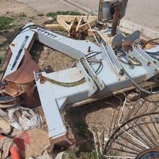 خریدارم خریدار این مدل بیل عقب تراکتور