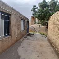 خانه روستایی واقع در روستای چزان دارای کنترل آب برق و گاز