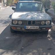 بی ام و 525ای رنگ نقرآبی1982