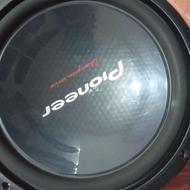 یه عدد ساب پایونیر در حد نو و یه آمپلی 4 کانال