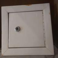 فروش یک عدد دریچه فلزی سالم با ابعاد 20×20