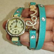 ساعت اولی باطری نداره