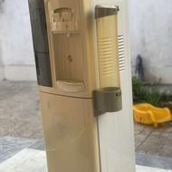 اب سرد کن گرم و سرد یخچال دار