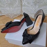 کفش نو آکبند