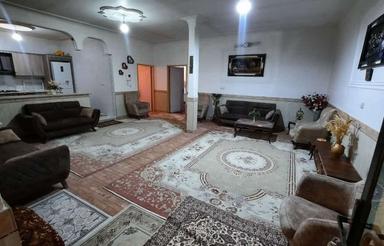 1100 متر خانه ویلایی فاصله با تهران یک ساعت