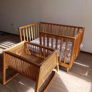 تخت خواب کودک و گهواره چوبی کلاسیک