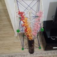 یه شاخه گل و میز اتو